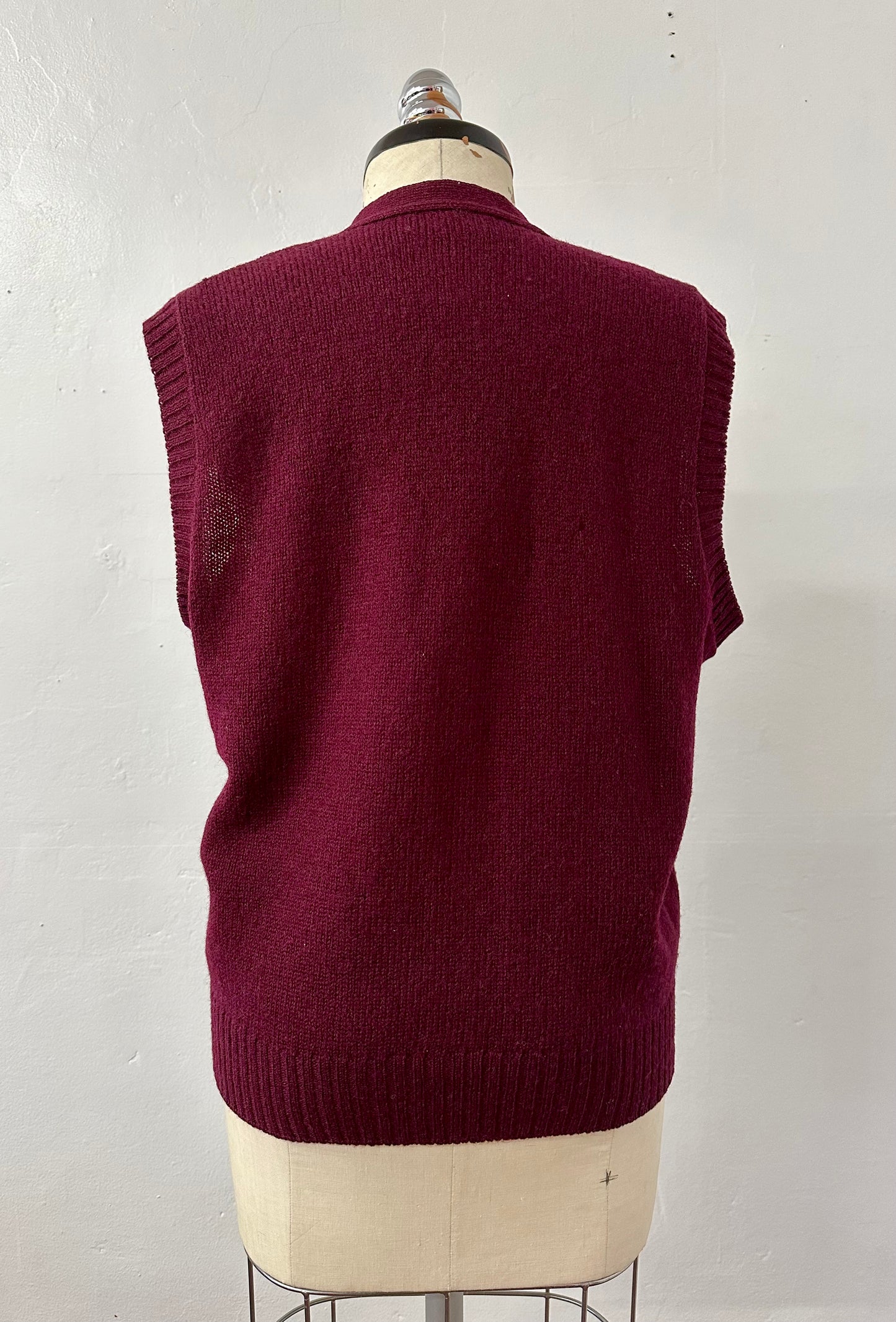 Ragtofab Burgundy vintage 1970s cardigan sweater