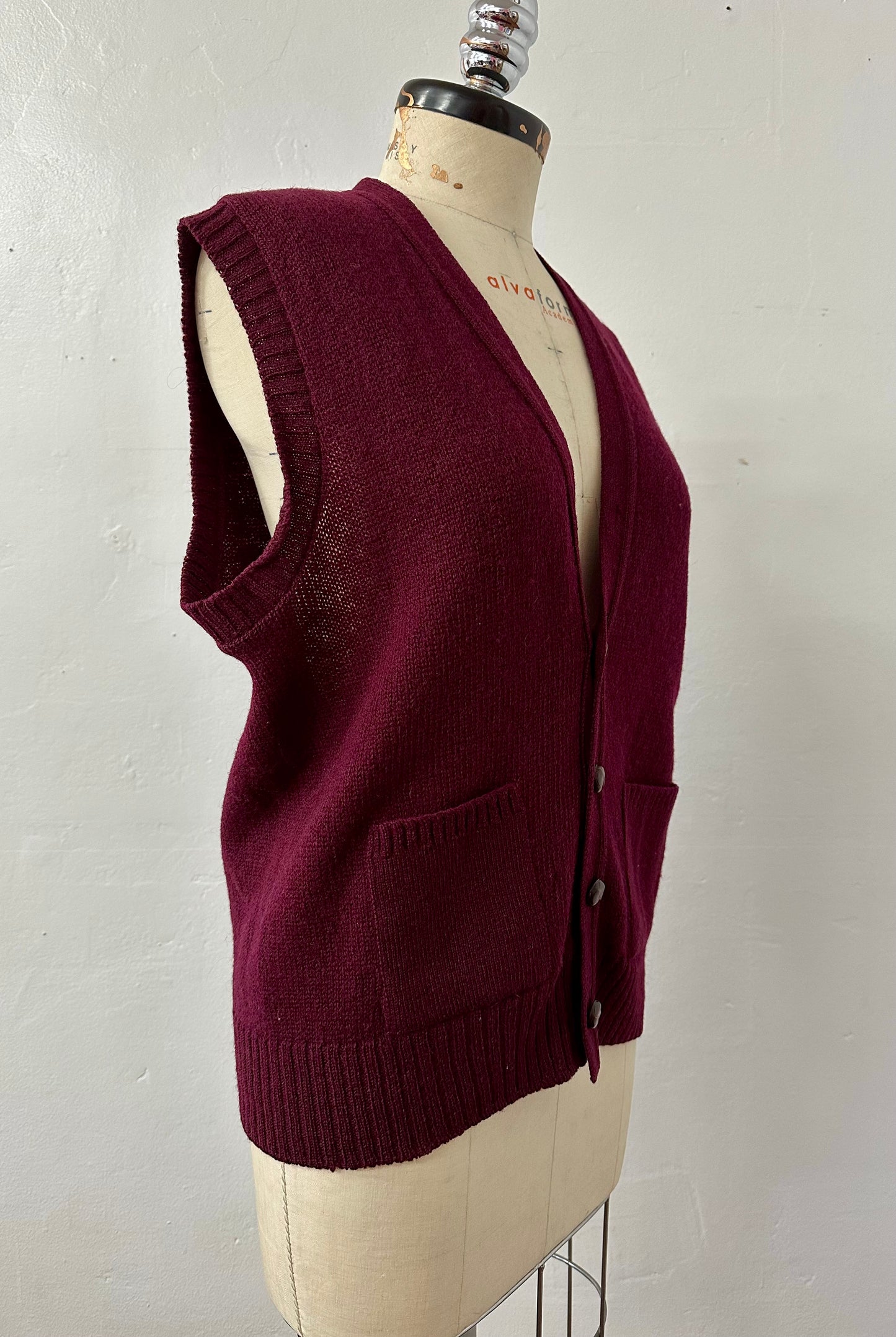 Ragtofab Burgundy vintage 1970s cardigan sweater