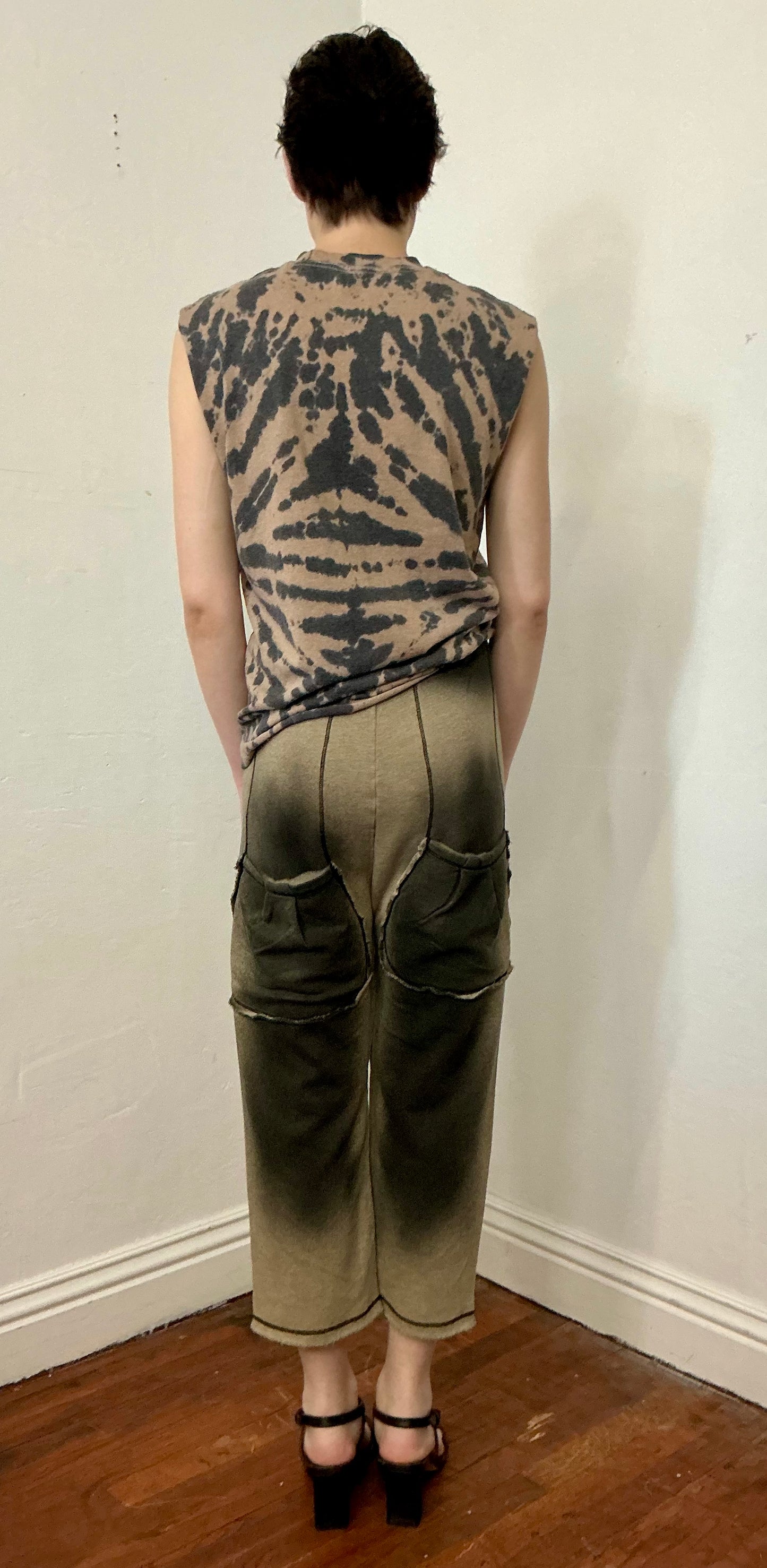 Pigment Spray French terry crop pant