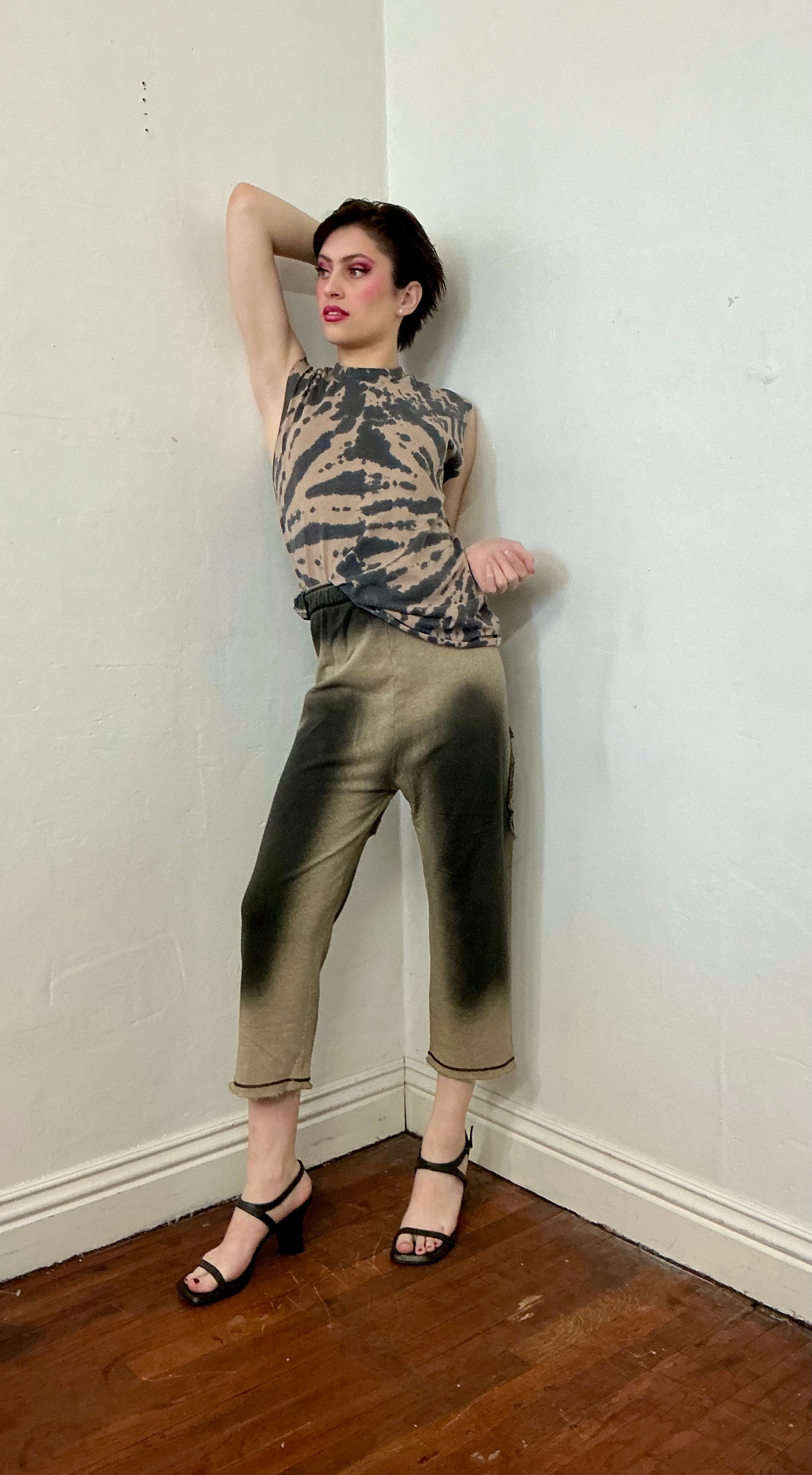 Cut out sleeves Tiger tie dye top