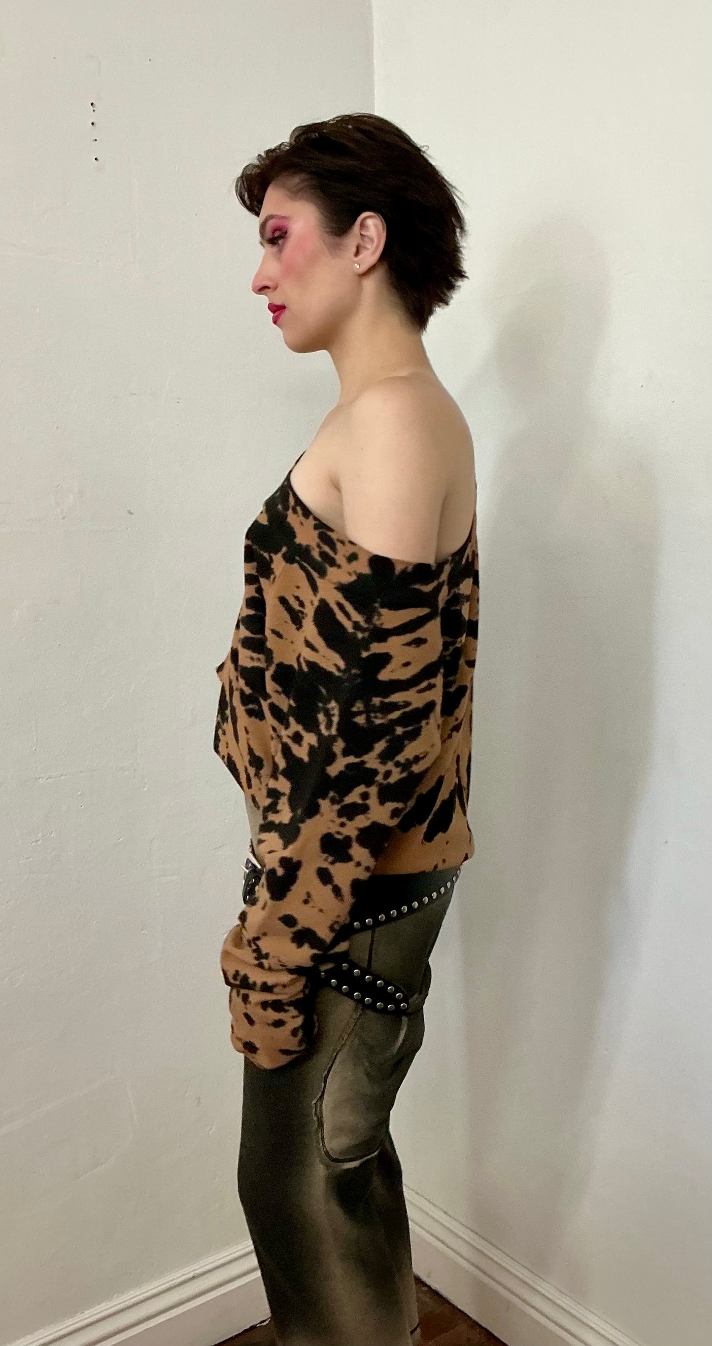 Tiger tie dye off shoulder sweatshirt.