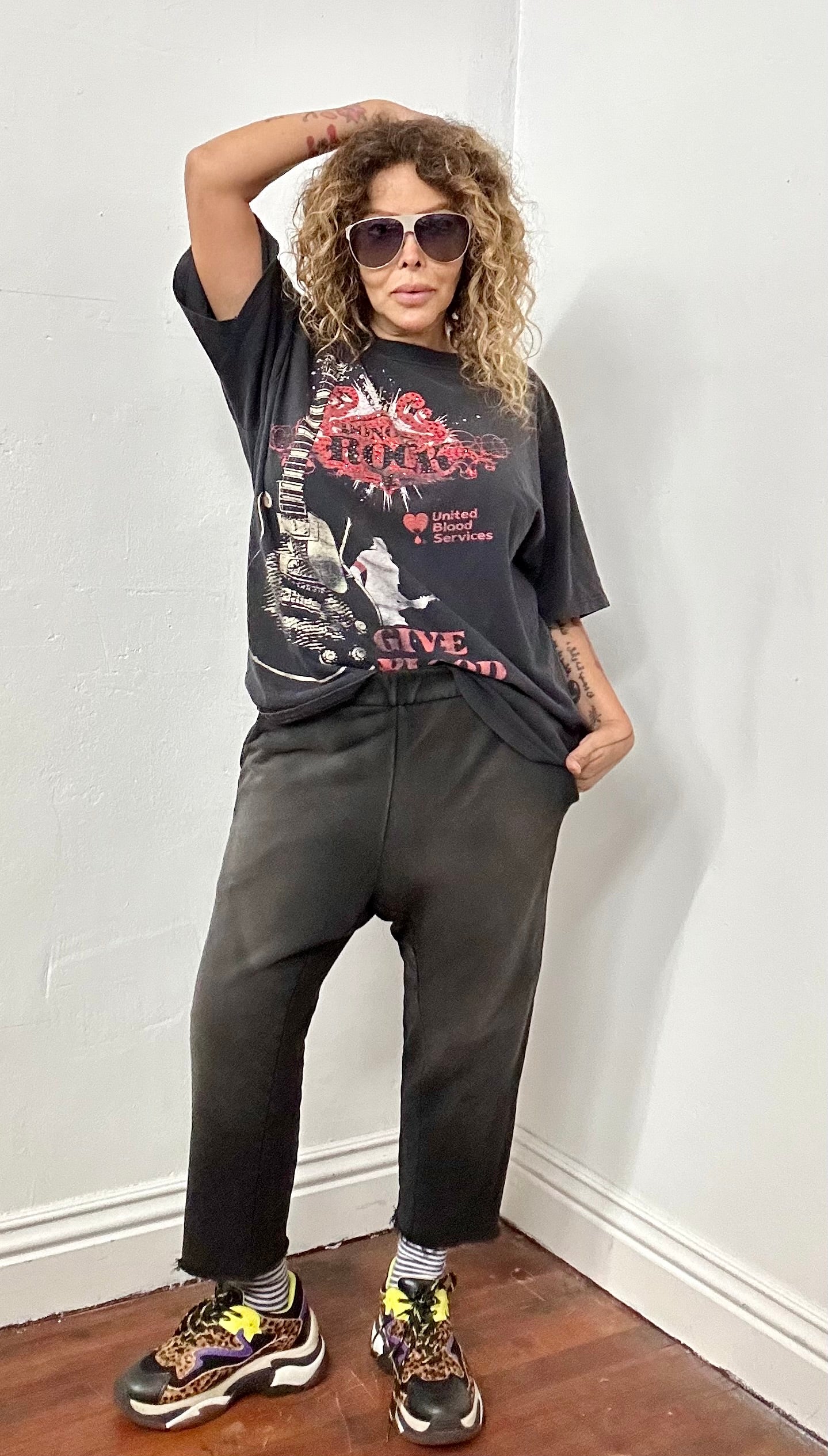 DONORS ROCK BLOOD TOUR VINTAGE TEE WITH RHINESTONES