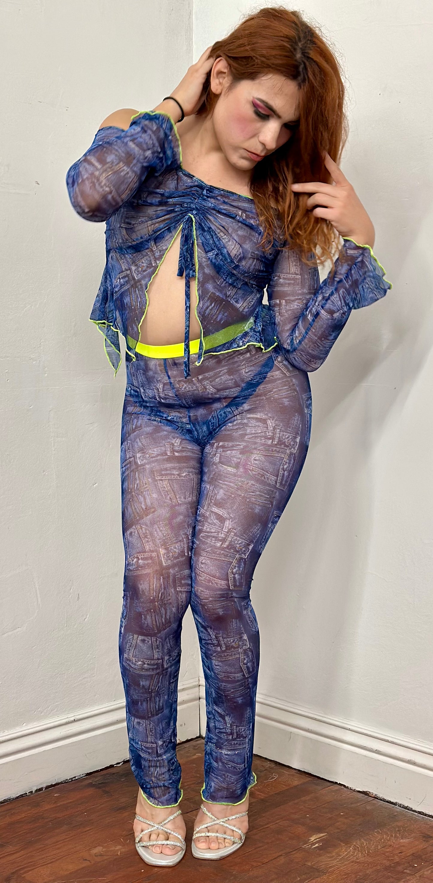 Elastic waist flare bottom leggings
