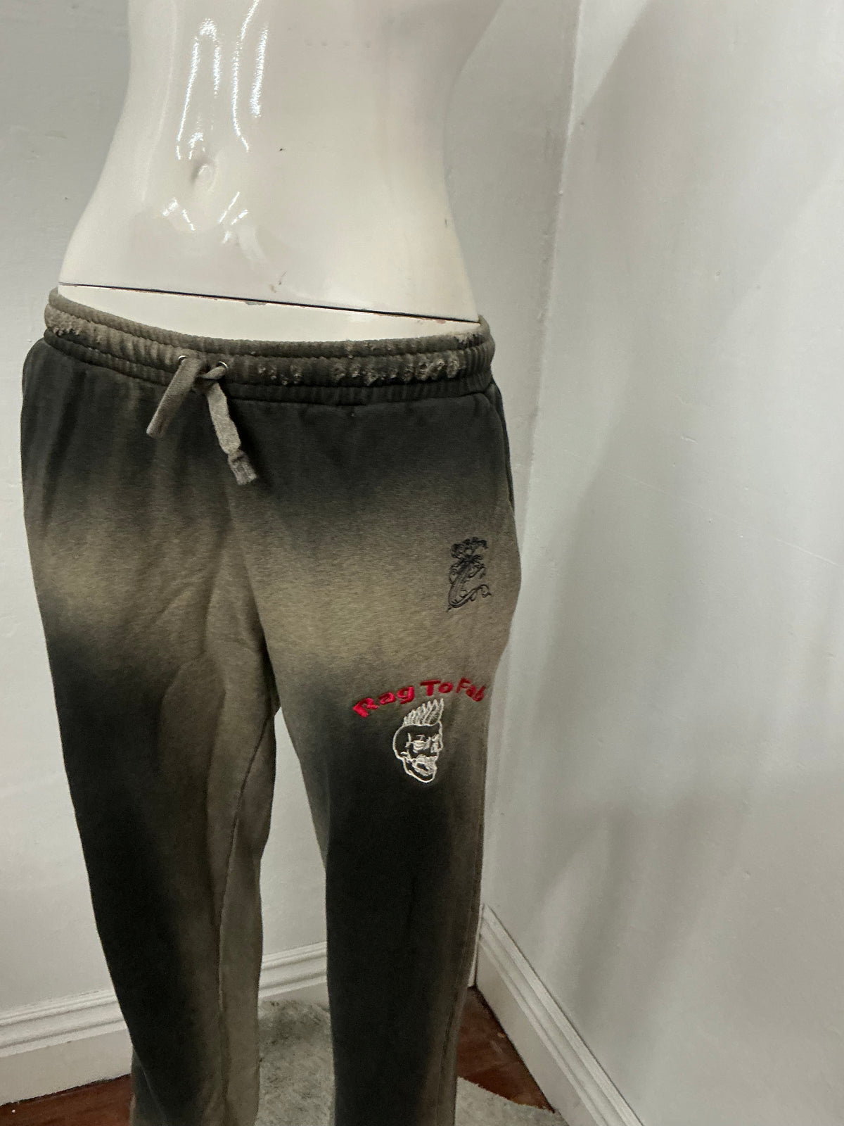 Upcycle Mud wash spray  French terry jogger
