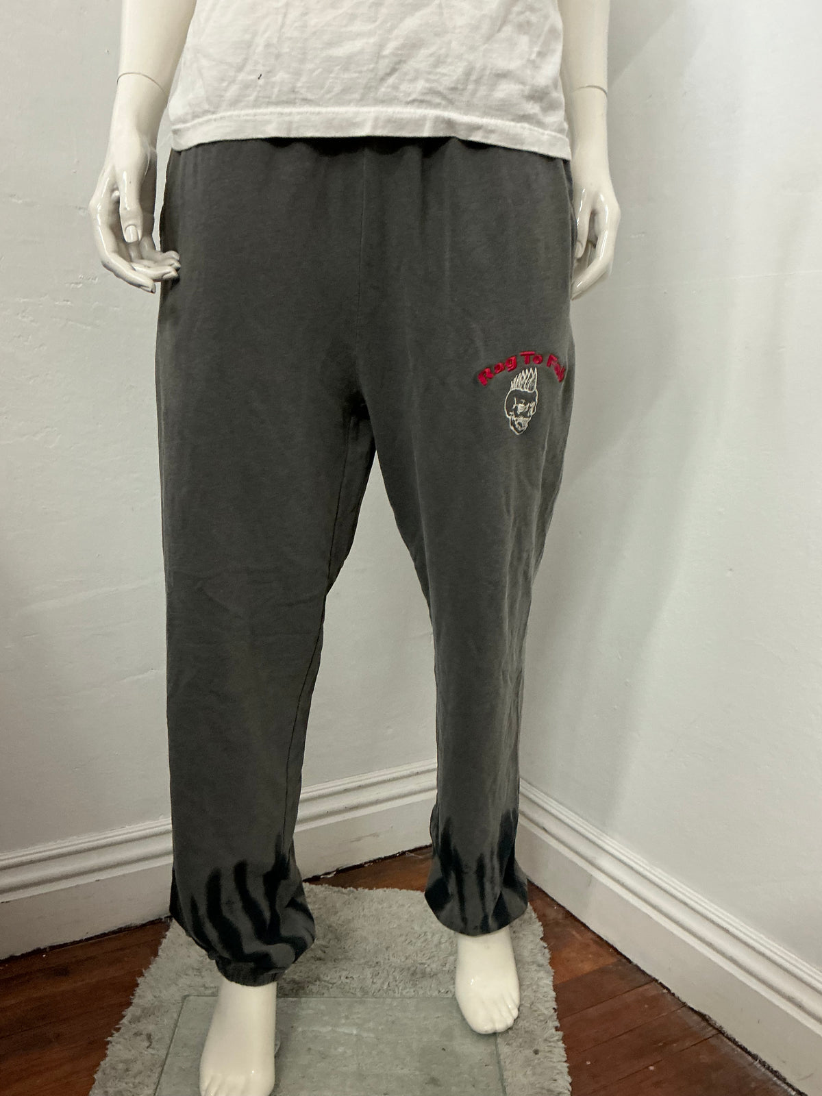 elastic waist and hem  Ragtofab logo embroidery jogger