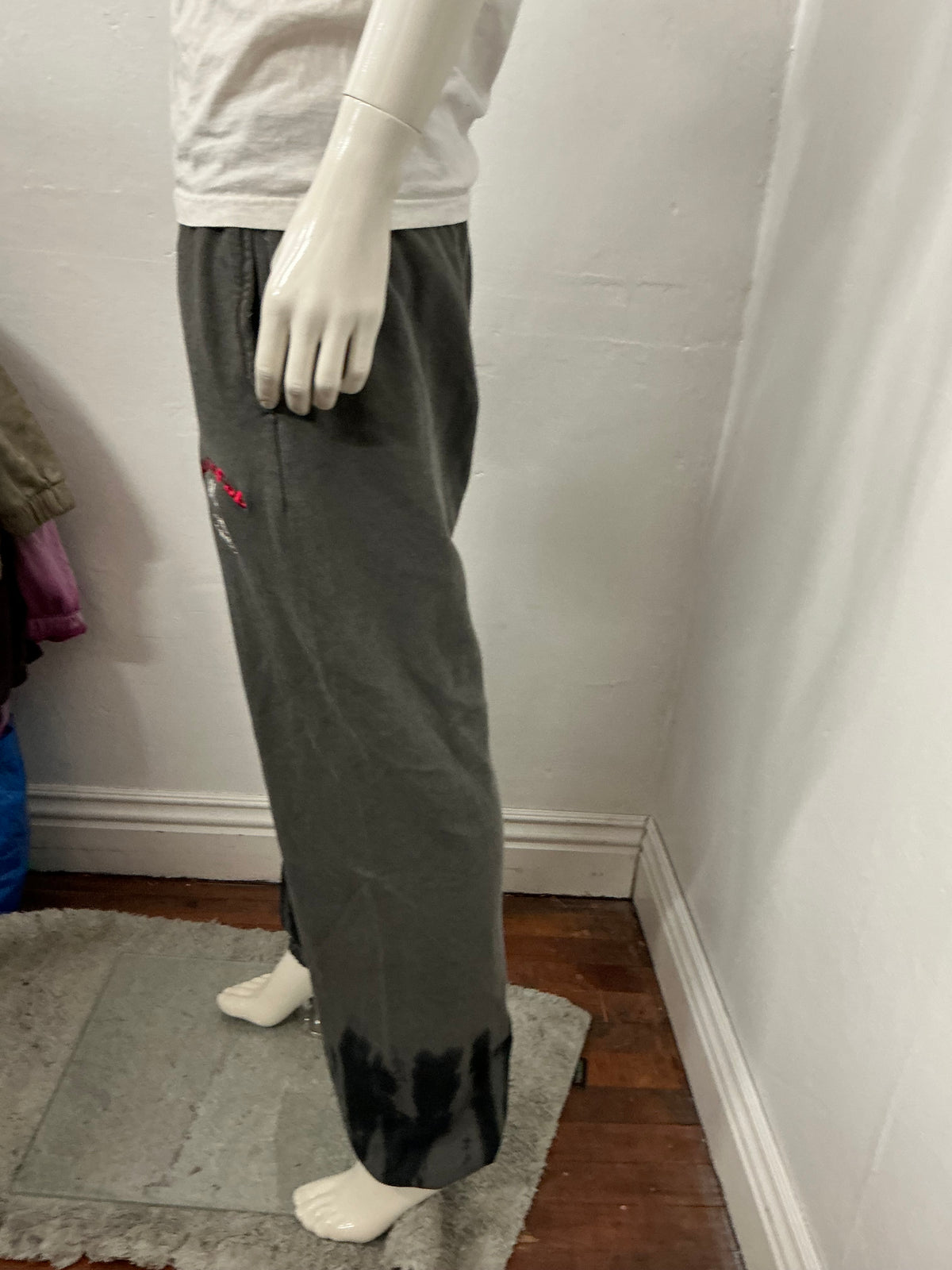 elastic waist and hem  Ragtofab logo embroidery jogger