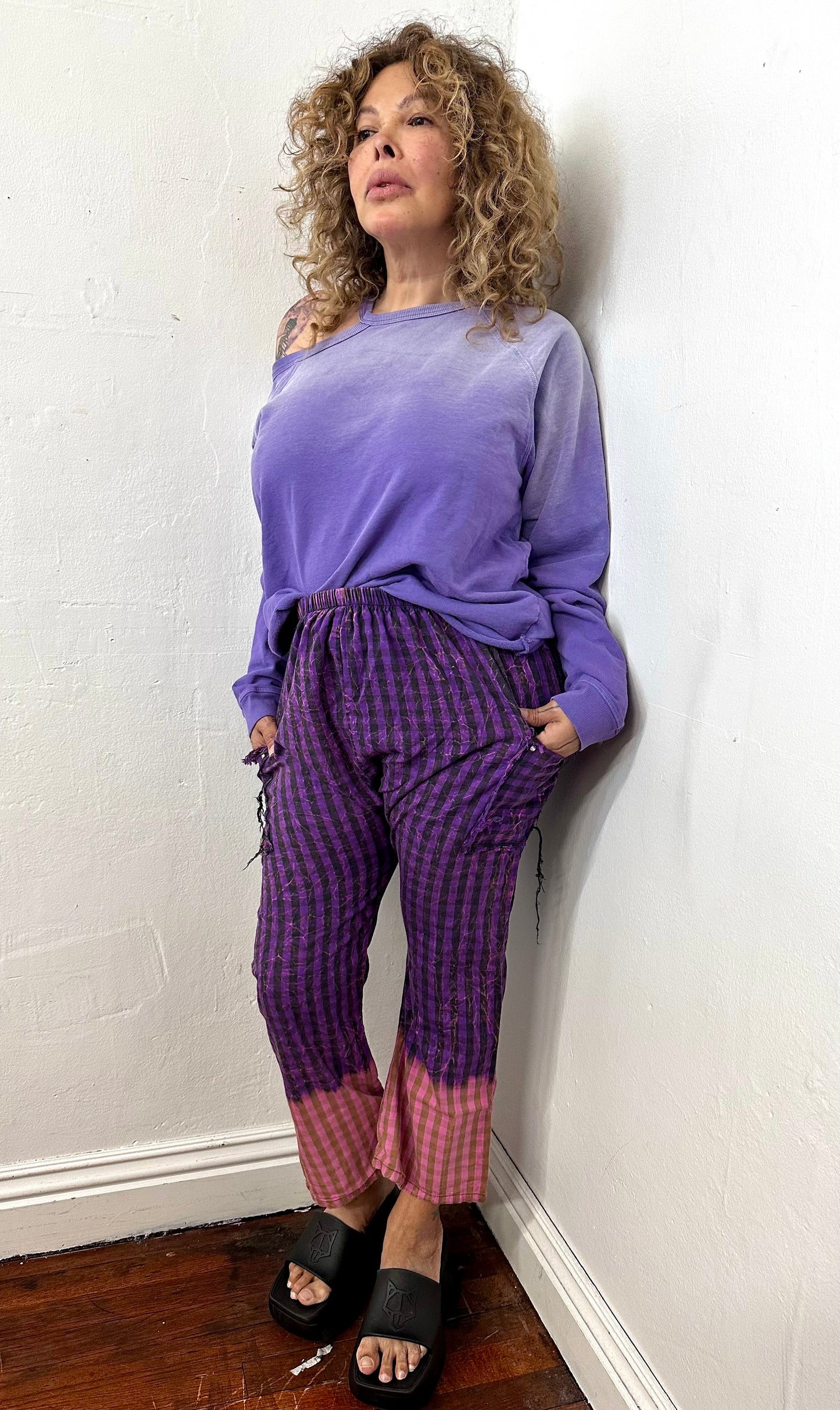 Ragtofab Cotton plaid dropped crotch pant finish with a mineral wash