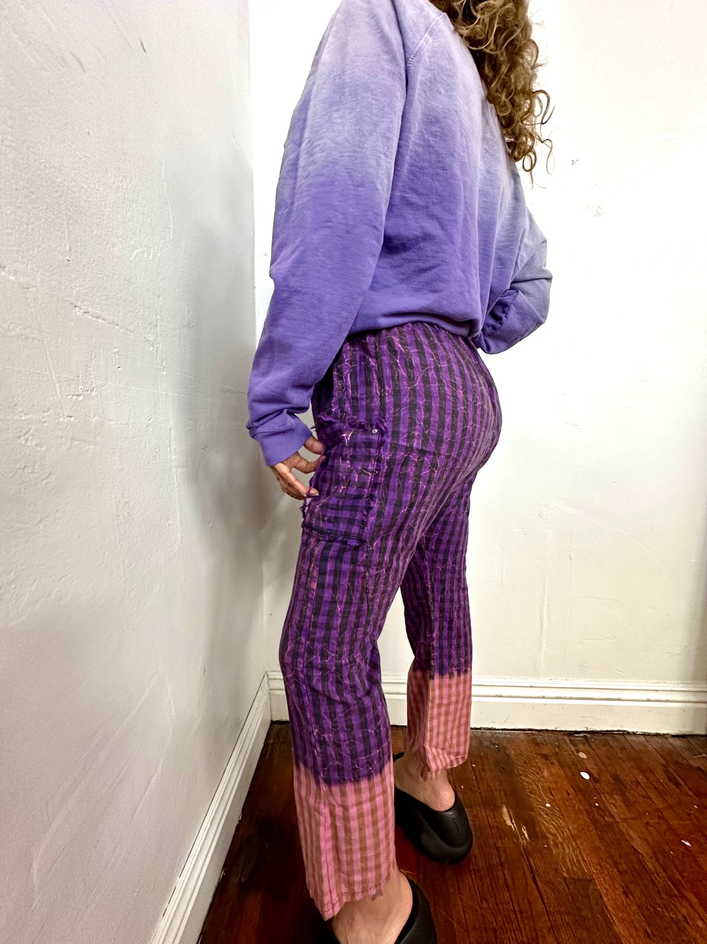 Ragtofab Cotton plaid dropped crotch pant finish with a mineral wash